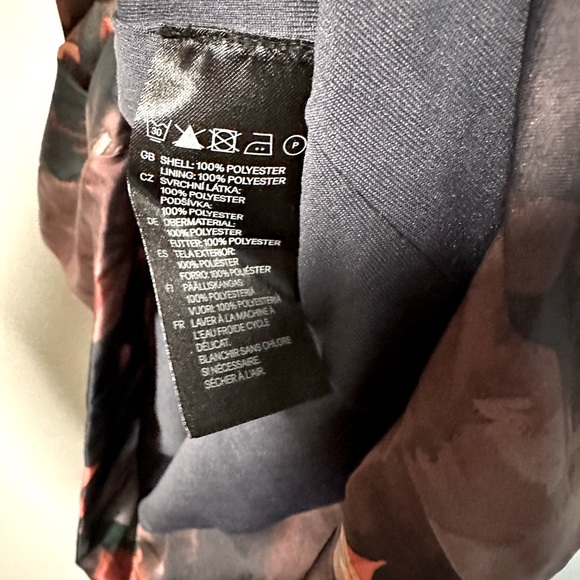 H&M Dark Floral Bubble Dress Size 2 - Picture 4 of 4